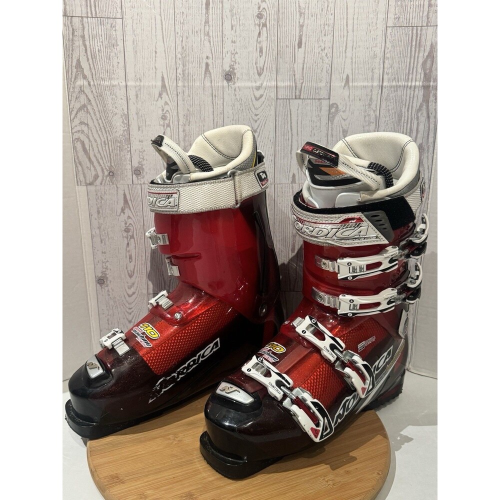 Nordica Ski Boots Red Speedmachine 110 Men's size 27.0/9 Snowboard Ski